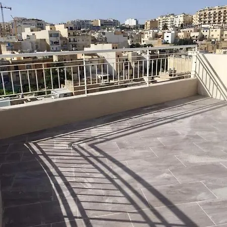 Central Luxury Penthouse *
