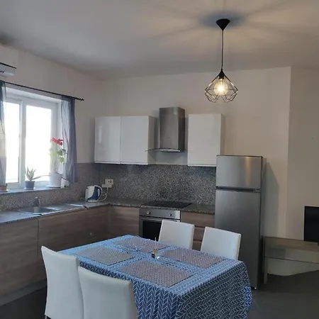 Central Luxury Penthouse Msida